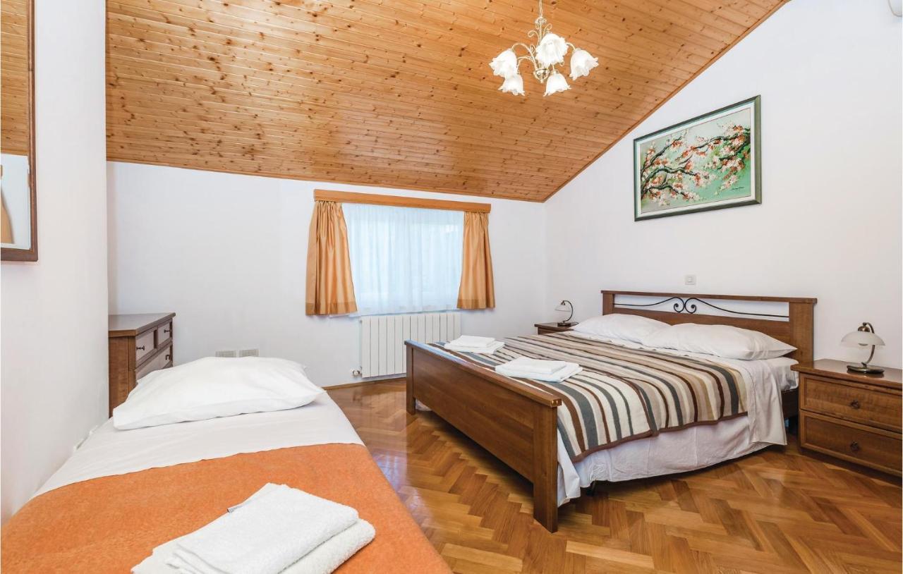 Beautiful Apartment In Brsec With Kitchen Ngoại thất bức ảnh