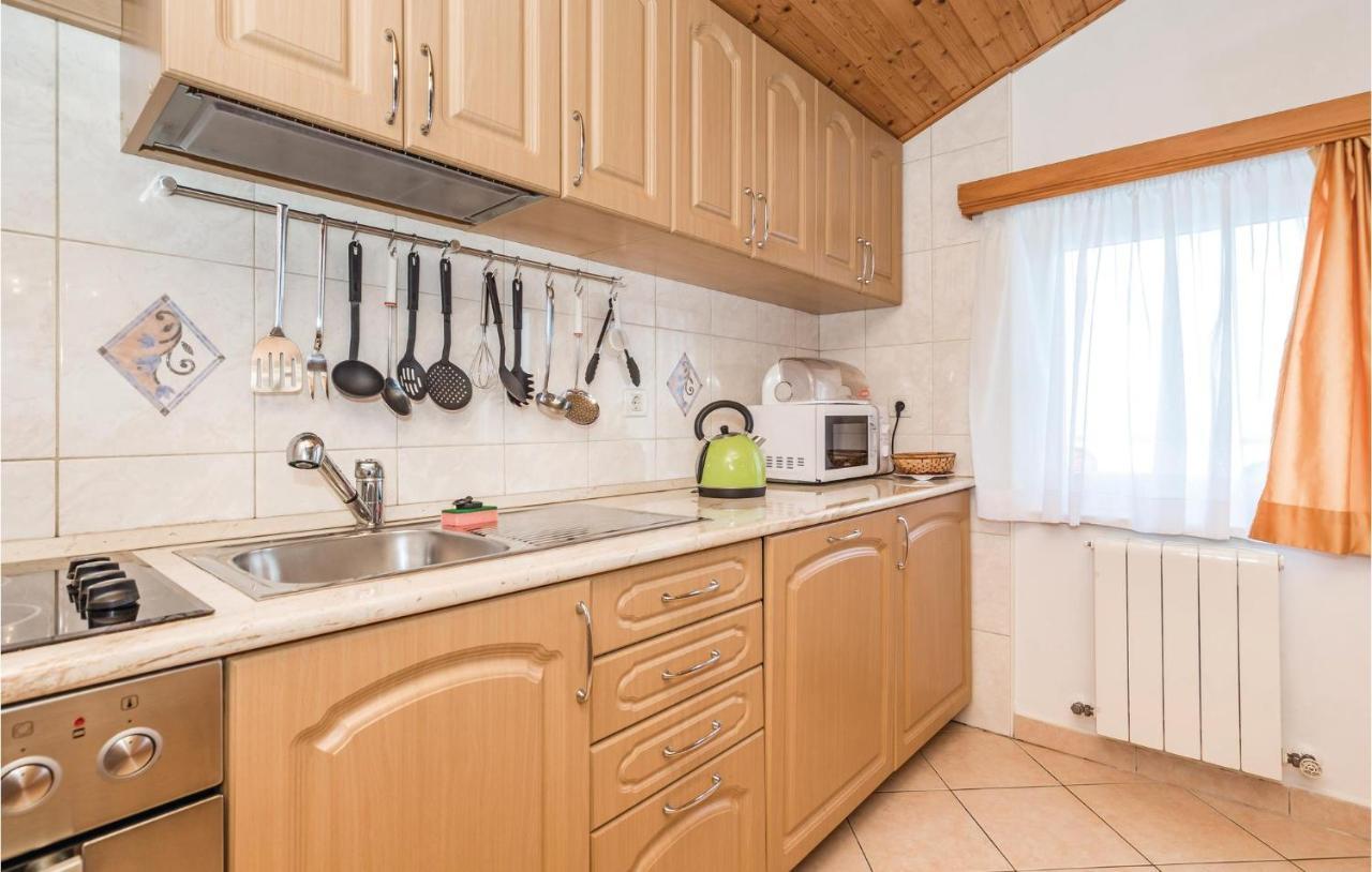 Beautiful Apartment In Brsec With Kitchen Ngoại thất bức ảnh